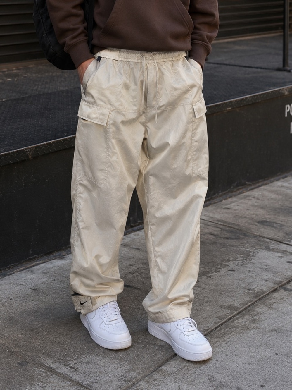 Nike Adjustable Waist Joggers | Y2K Pants | Off White Athletic Cargo Joggers